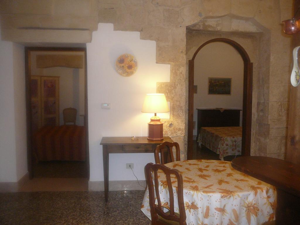 Antica Galateo Bed and Breakfast Lecce Exteriör bild