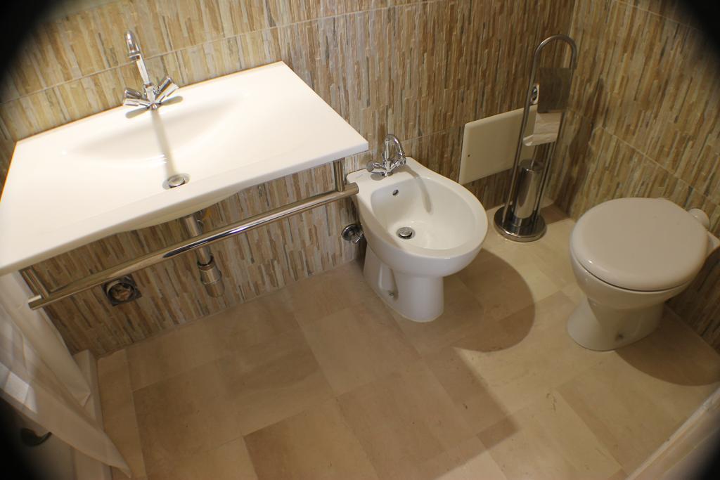 Antica Galateo Bed and Breakfast Lecce Exteriör bild